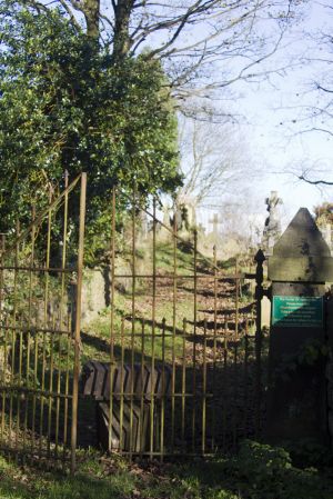 stone cross cemetery todmorden gates sm.jpg